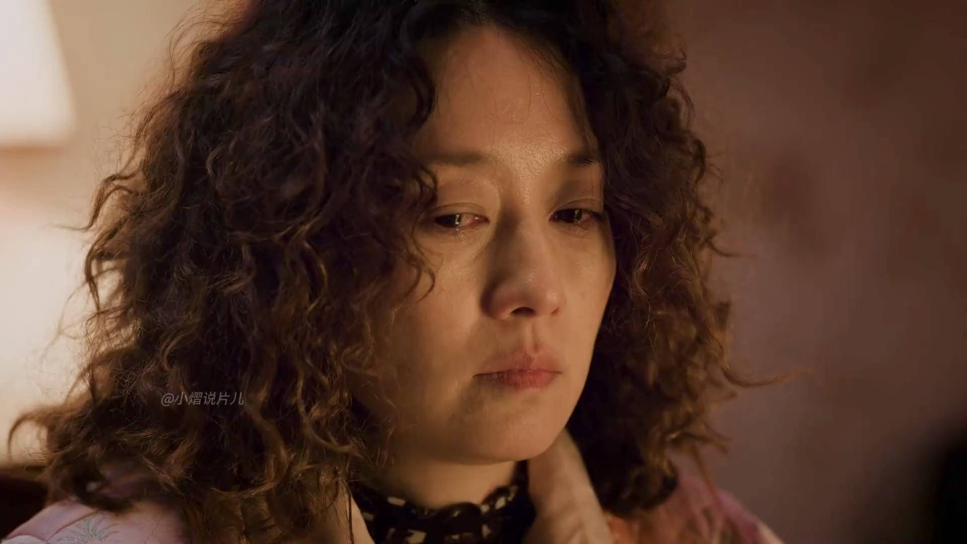 马伊琍、王佳佳新剧《余红旧事》开播，一场意外将所有... #好剧推荐因为一个片段看完整部剧#
