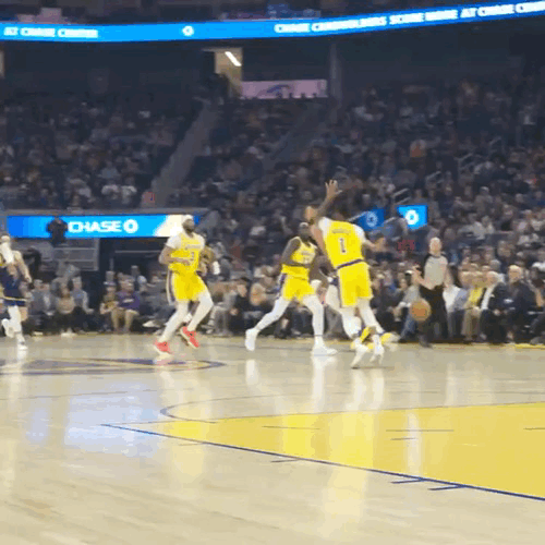 扣还是不扣[笑cry][笑cry][笑cry]#金州勇士[超话]##湖人vs勇士