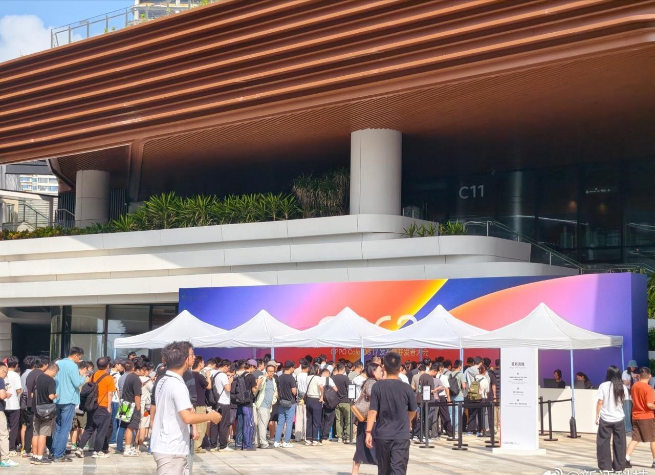 我们前方的小伙伴今天又来到了OPPO ColorOS 17 发布会和ODC开发者