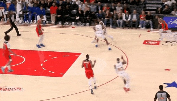 根本挡不住！火箭半场狂轰81分！
在今天NAB常规赛火箭对阵奇才的第二节比赛最后