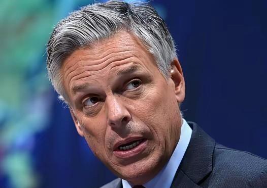 一位退休的美国大使说他这辈子都忘不了一句话。一个中国官员当年私下跟他讲：谢谢你们