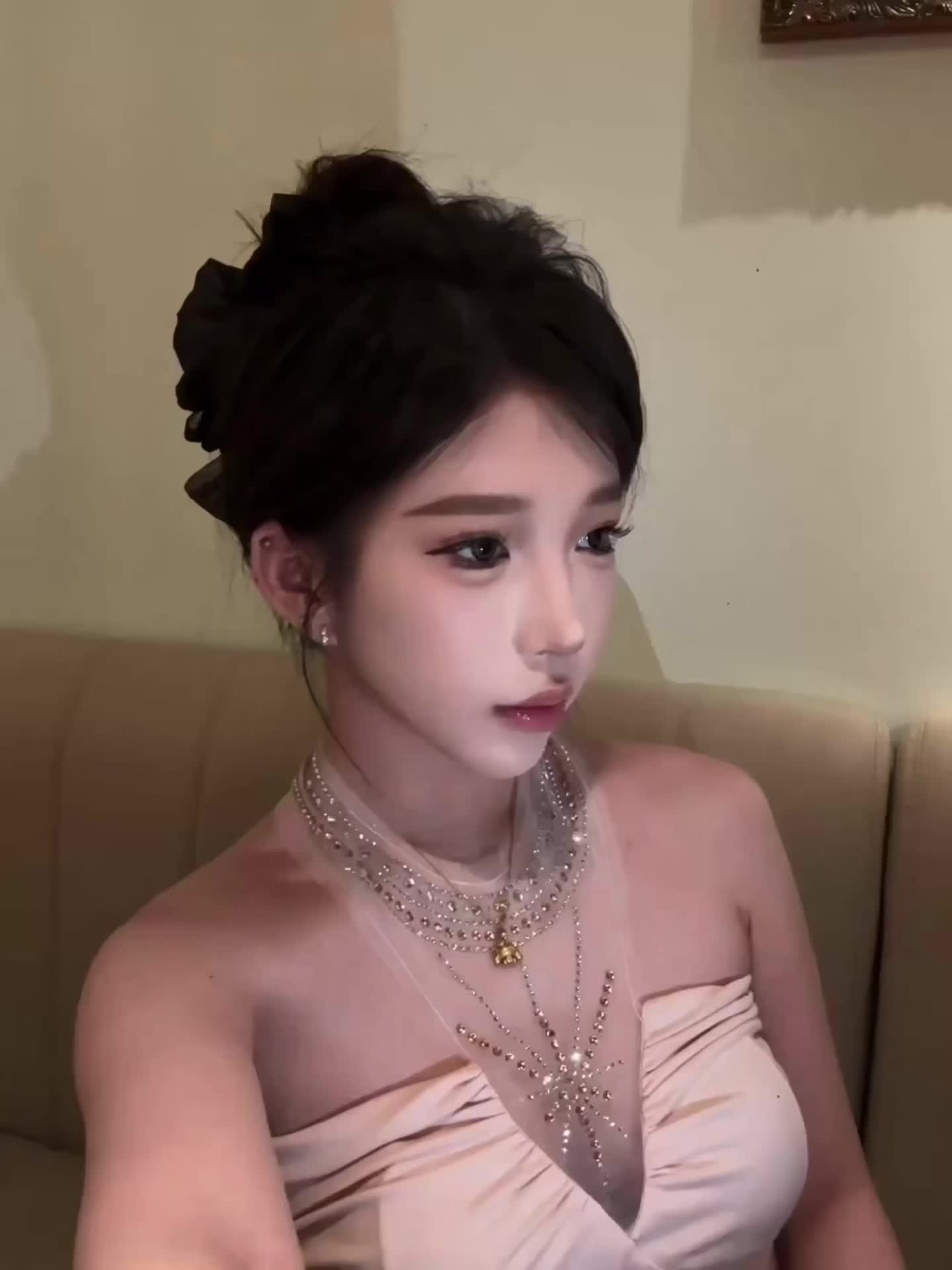 对谁都一样吗 那我明天就忘了你野猪