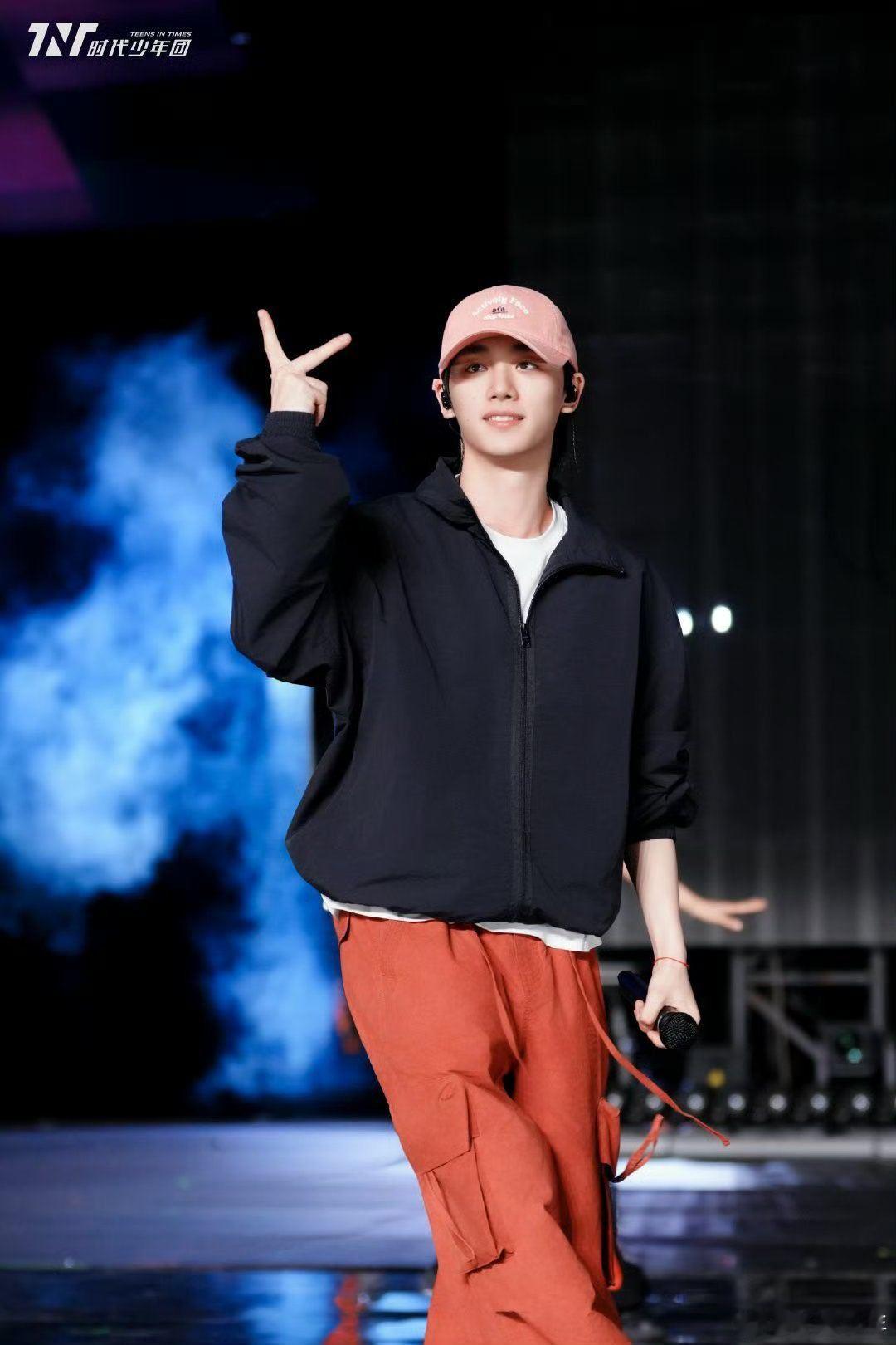时代少年团广州站彩排花絮 马嘉祺、丁程鑫、宋亚轩、刘耀文、张真源、严浩翔、贺峻霖