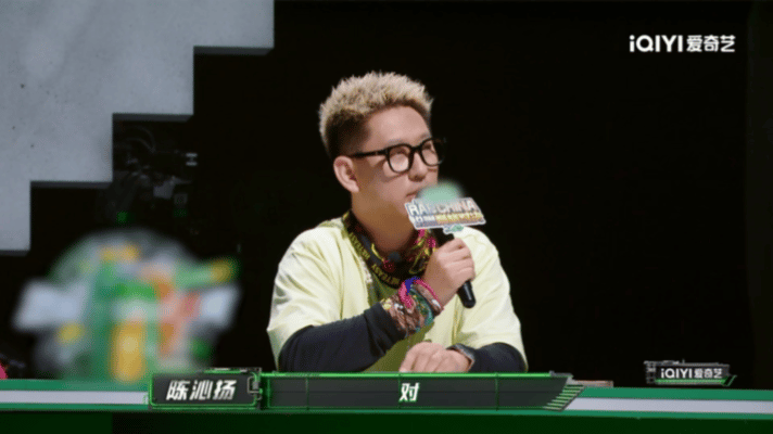 弹壳没想到会输给艾热必须承认艾热的舞台完成度足够出彩，但依旧为弹壳惋惜。《Tal
