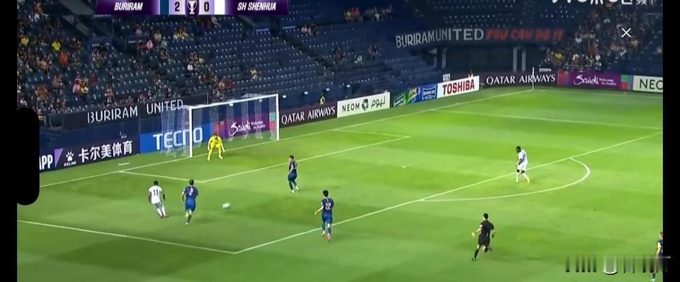 比亚冠精英赛输球，更令上海申花球迷担心的是米内罗的受伤下场。

上海申花在新年已