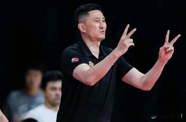 杯赛第二战，广东94：80轻取广州队，本场比赛感觉广东来了两个高级外援来了两个高