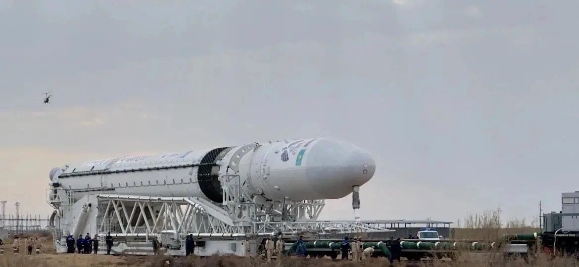 Soyuz 5运载火箭已经运抵发射台，目前计划于4月3日19:00进行首飞。 