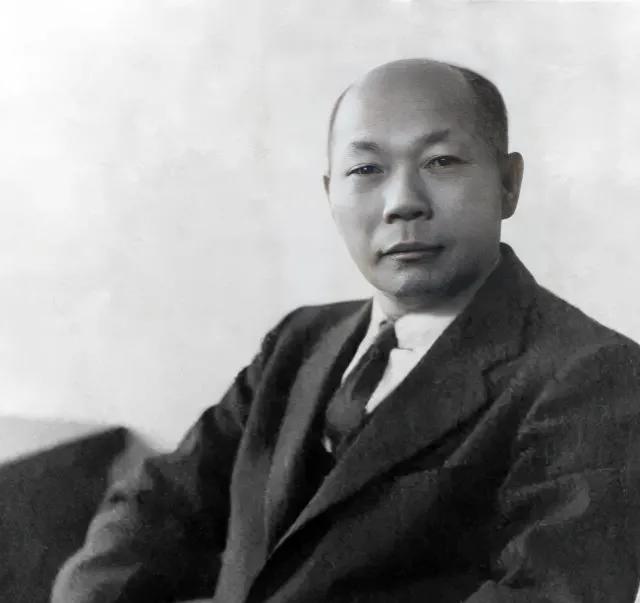 1974 年 8 月 26 日，中国著名化学家、侯氏制碱法创始人侯德榜因患脑溢血