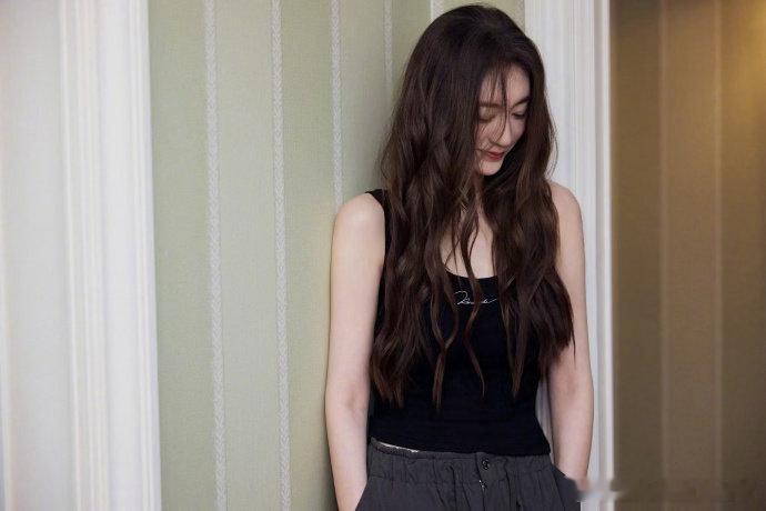 李小冉满50减20李小冉也太美了！看着好年轻气质好好！有什么保养秘籍吗乘风202