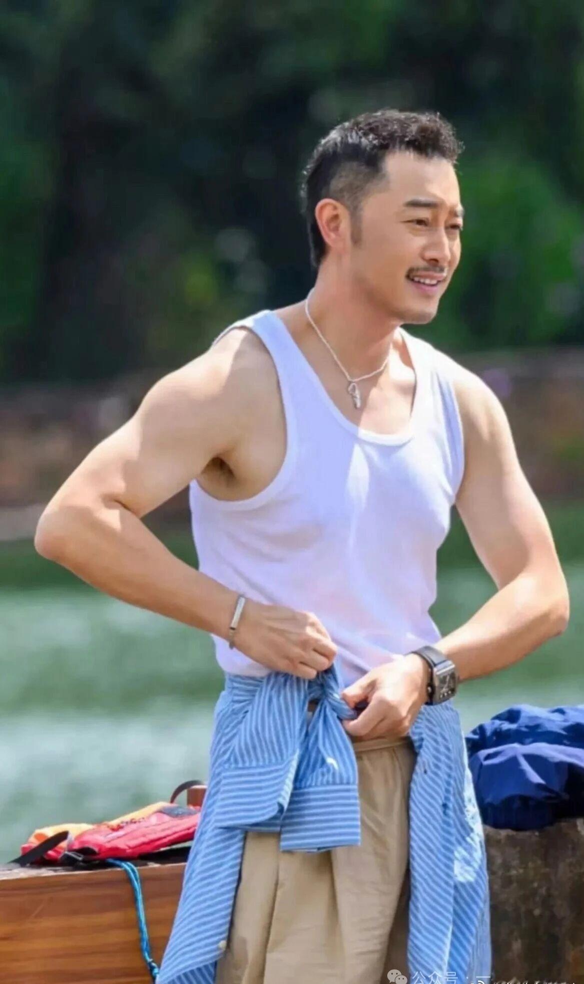 不能一下子瘦太多，减肥要慢慢来，循序渐进。 ​​​