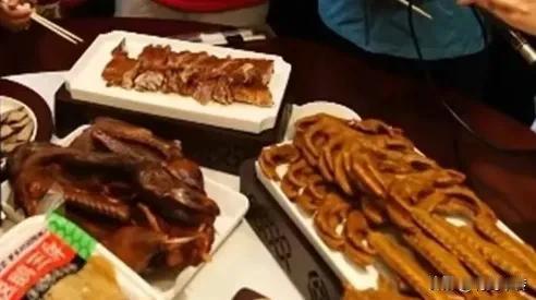 卤鹅+1573=巴适得板