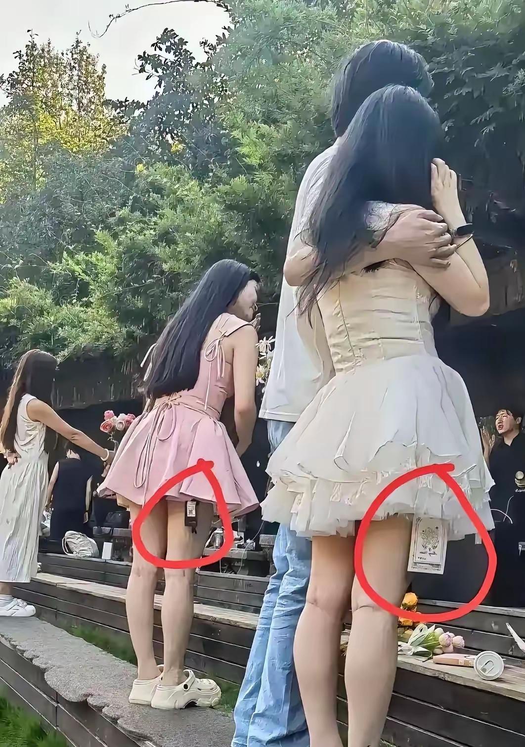 厂家已经尽力了，做了这么大的吊牌，依旧阻挡不了姑娘们七天无理由！