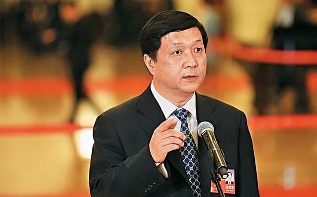 就在这两天，中科院的官网上，有个变化不简单：歼-20的总设计师杨伟，简历被撤了。