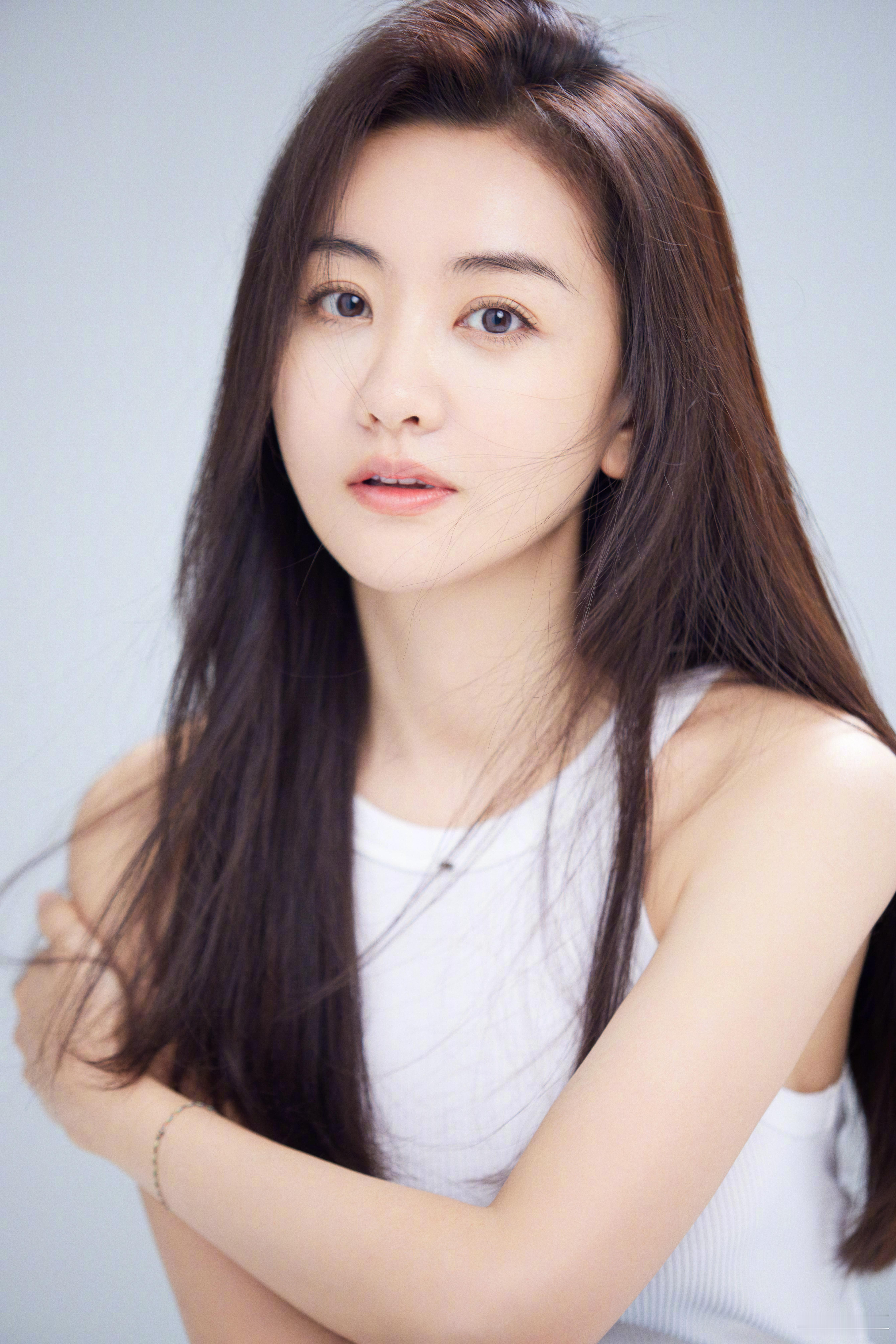 杨蓉 生日快乐#杨蓉43岁状态# #朱一龙连续十年给杨蓉庆生# ​​​