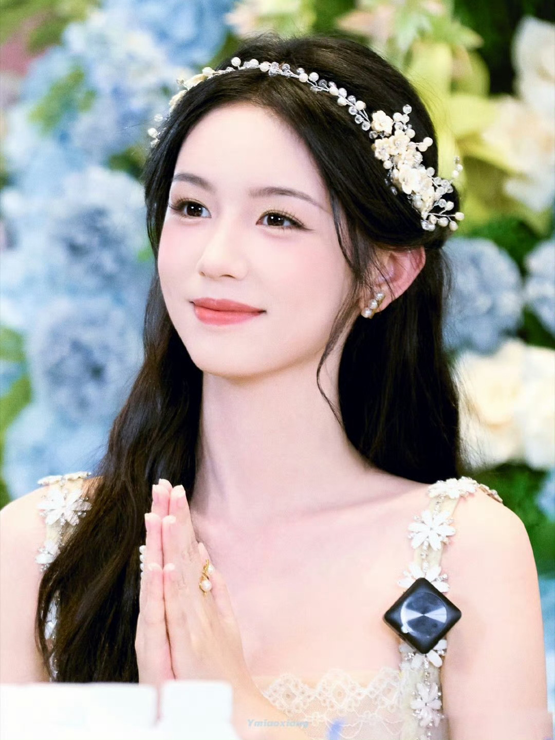心疼周也了周也wwzz， 抱走女宝，姐姐很好，多多关注作品和事业吧 