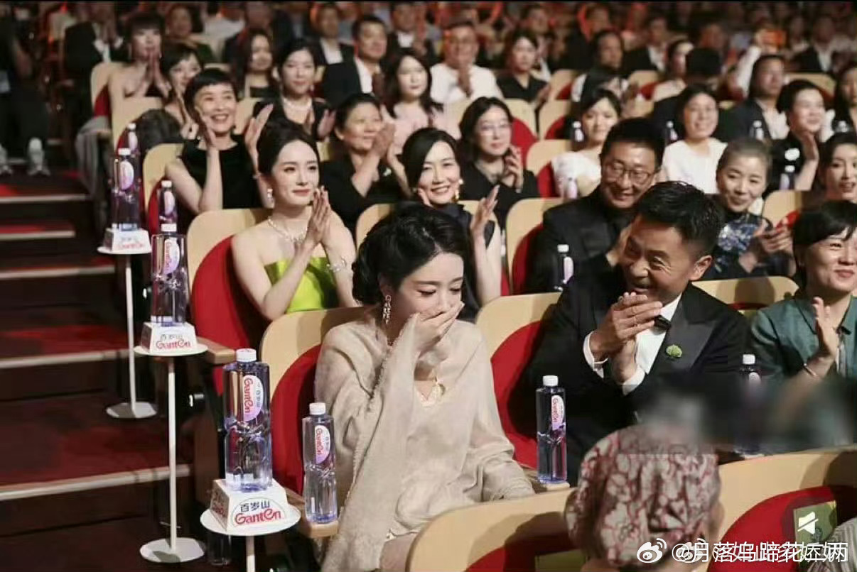 杨紫获奖孙俪吴越反应又在尬黑了，还想拉其他入围的女演员家吵起来何必呢，一个奖而已