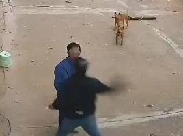 到底有多大仇，多大怨？

一拳直接把病危通知书干出来了，就不能好好说话，好好沟通