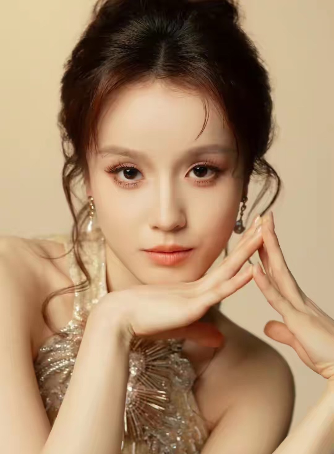 曝张雅琪已婚说实话张雅琪如果真的已婚其实也没啥，她又不是爱豆，主持人结婚不是很正