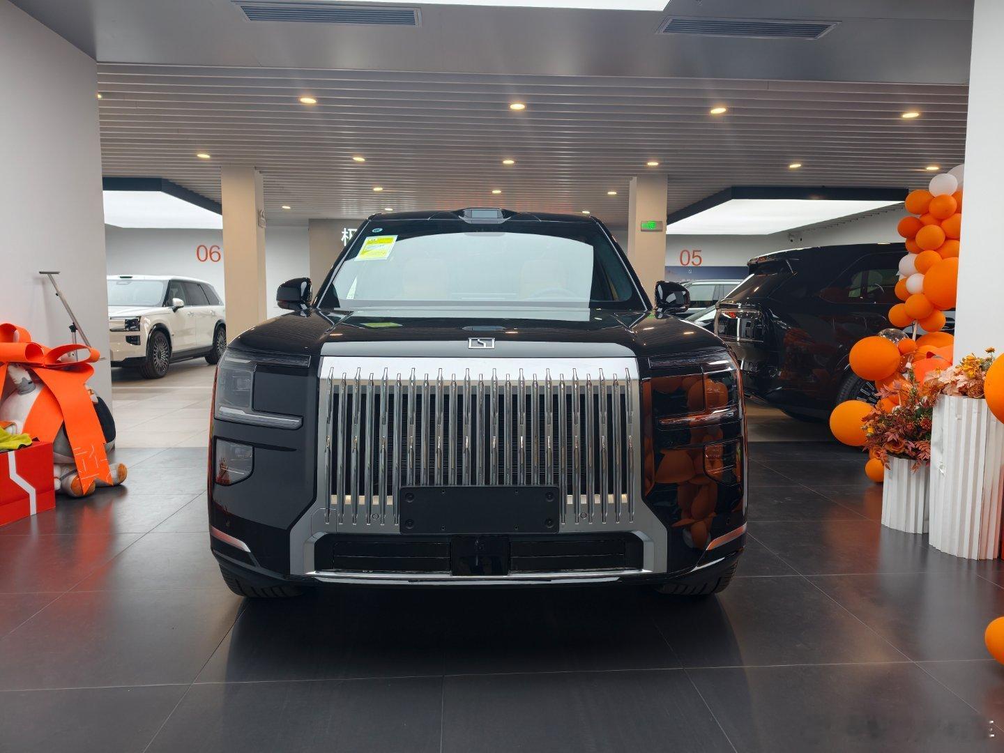 发小买个车给我忙活够呛5号下定，今儿交车入门版交付真快到交付中心我傻了9x卖爆一