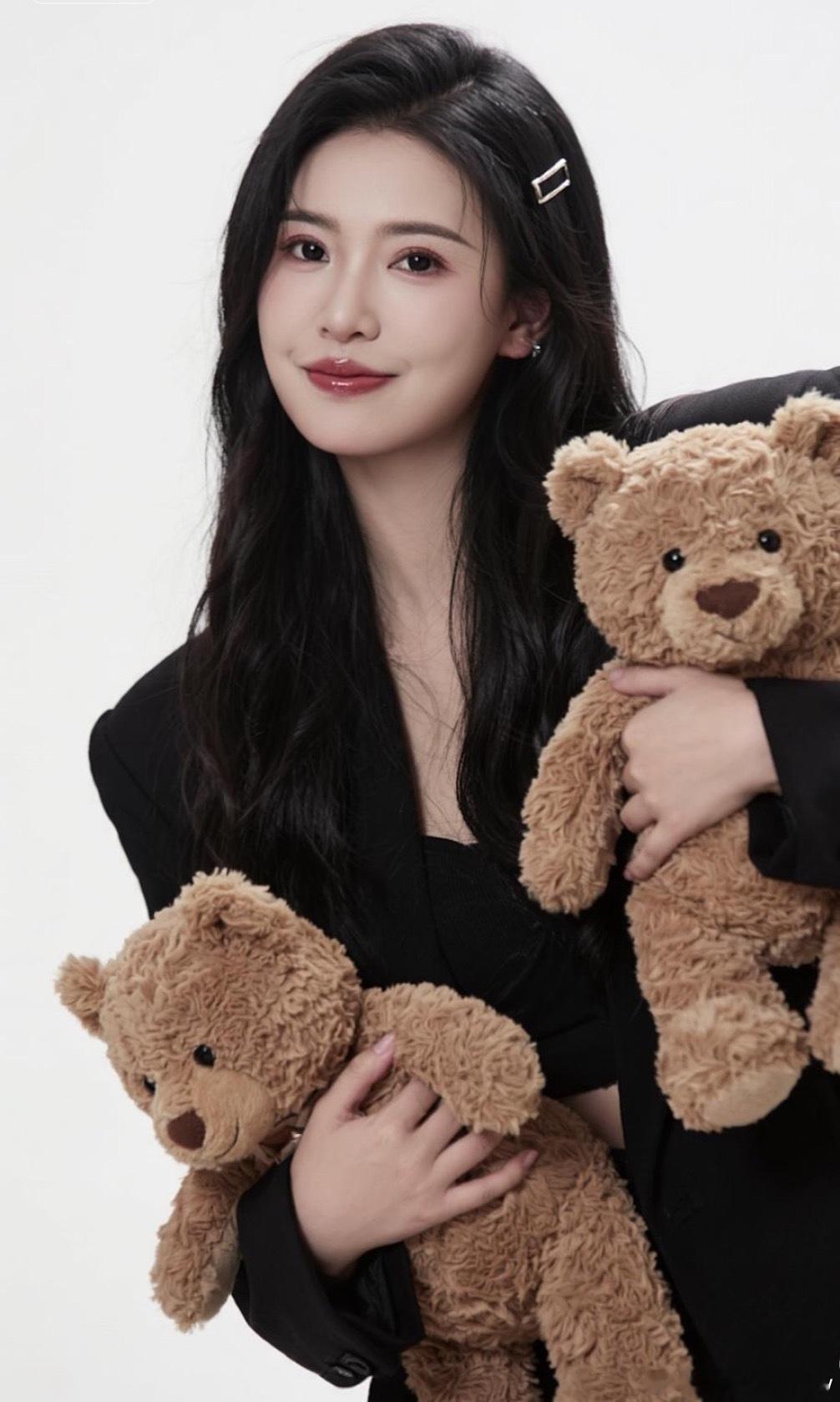 这个天大姨妈，绕着奥莱一遍遍彩排。夸我美的时候，也请夸我努力吧 东营·米兰奥莱小