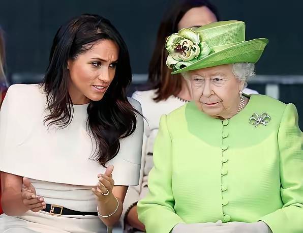 英王室的圈子，梅根应该是“融”不进去了！
为何？
离开太久是其一！
另外就是，王