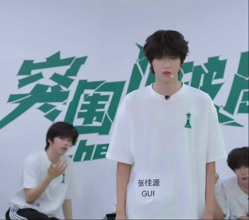 哎哟我去这人笑屎我了 