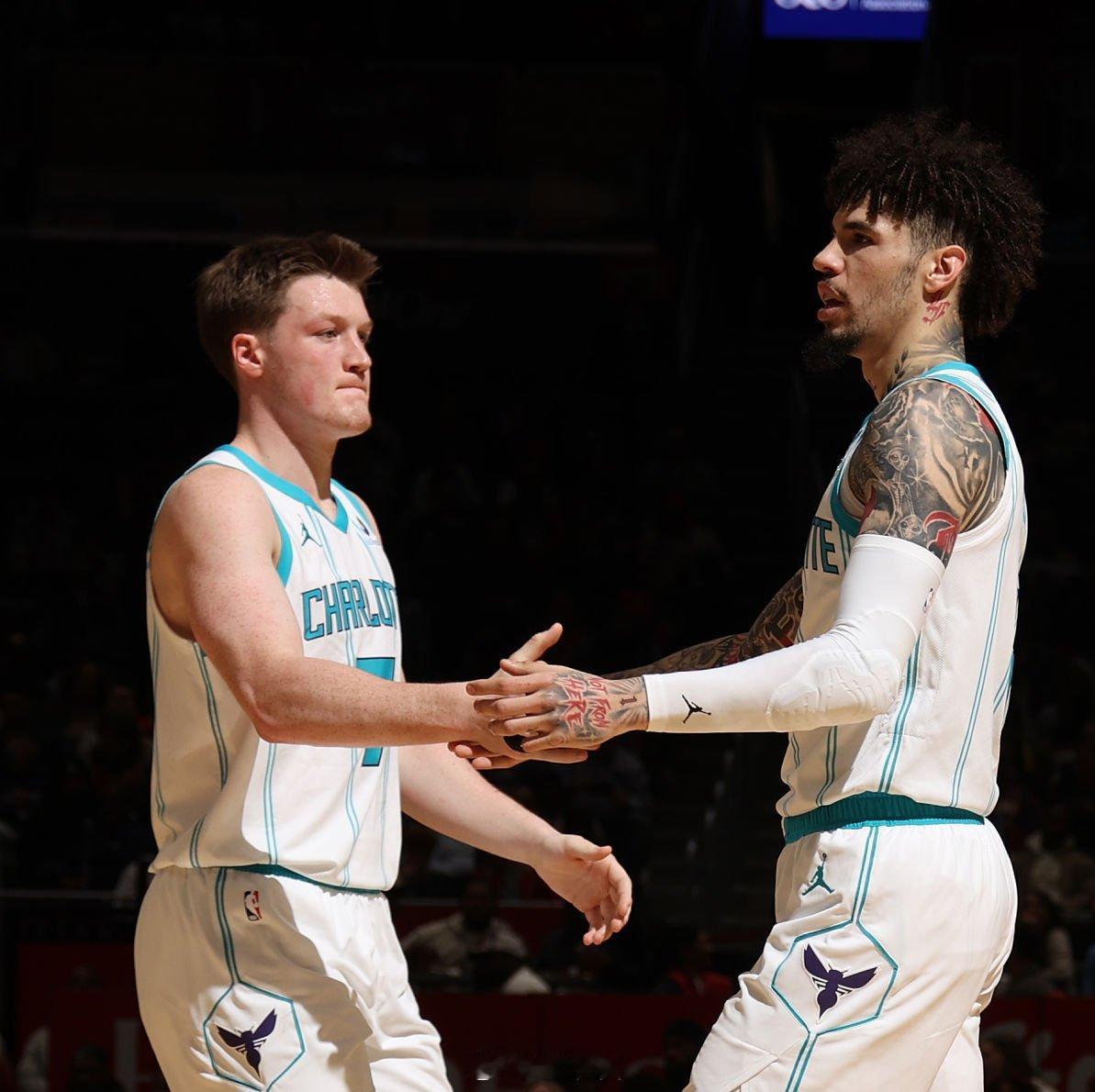 据HoopsHype迈克尔·斯科托报道，黄蜂已将克努佩尔视为球队的新门面。这也意