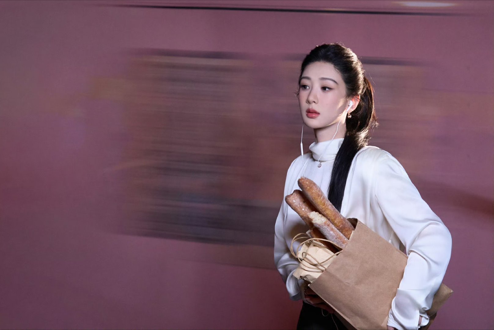 杨紫杨紫董竹君yz 杨紫玉兰花开君再来💜我寄你的信，总要送往邮局，不喜欢放在街