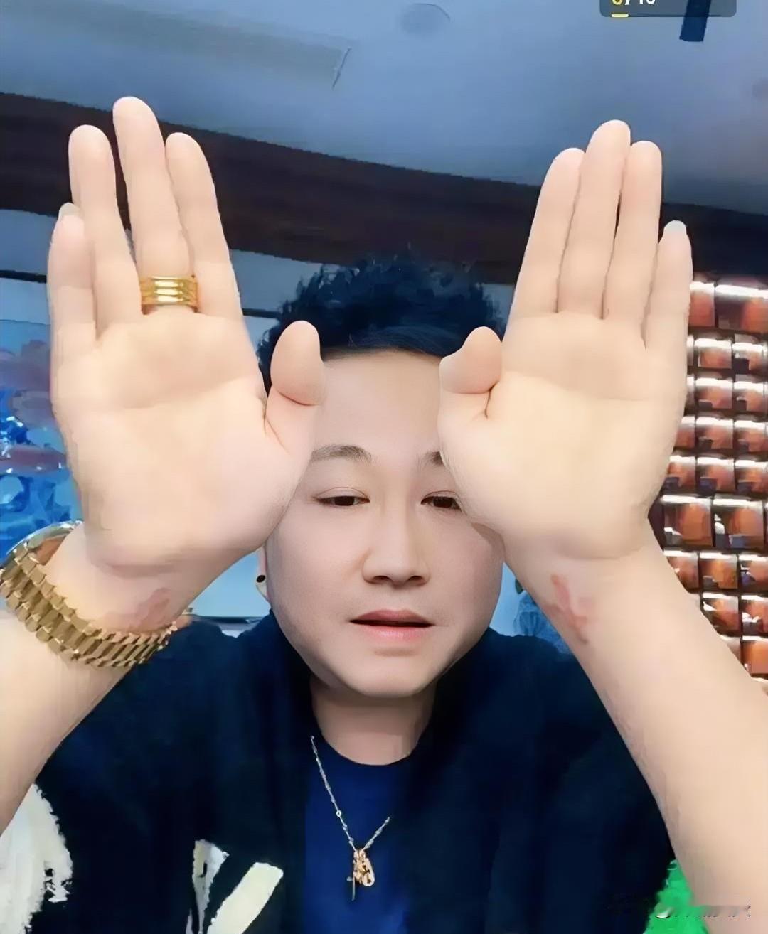 顽皮哥，想你了！你倒是干脆，一句不玩了就隐身，扔下一大帮人风中凌乱，待在原地运气