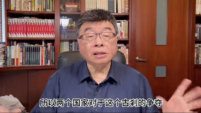 邱毅详细解读泰柬冲突起因，他认为柬埔寨根不是泰国对手，经济实力差太多了，泰国个人