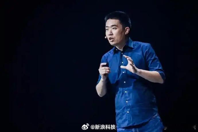 【李想承认管理模式错误：李想称理想重回创业公司模式，告别职业经理人体系】理想汽车