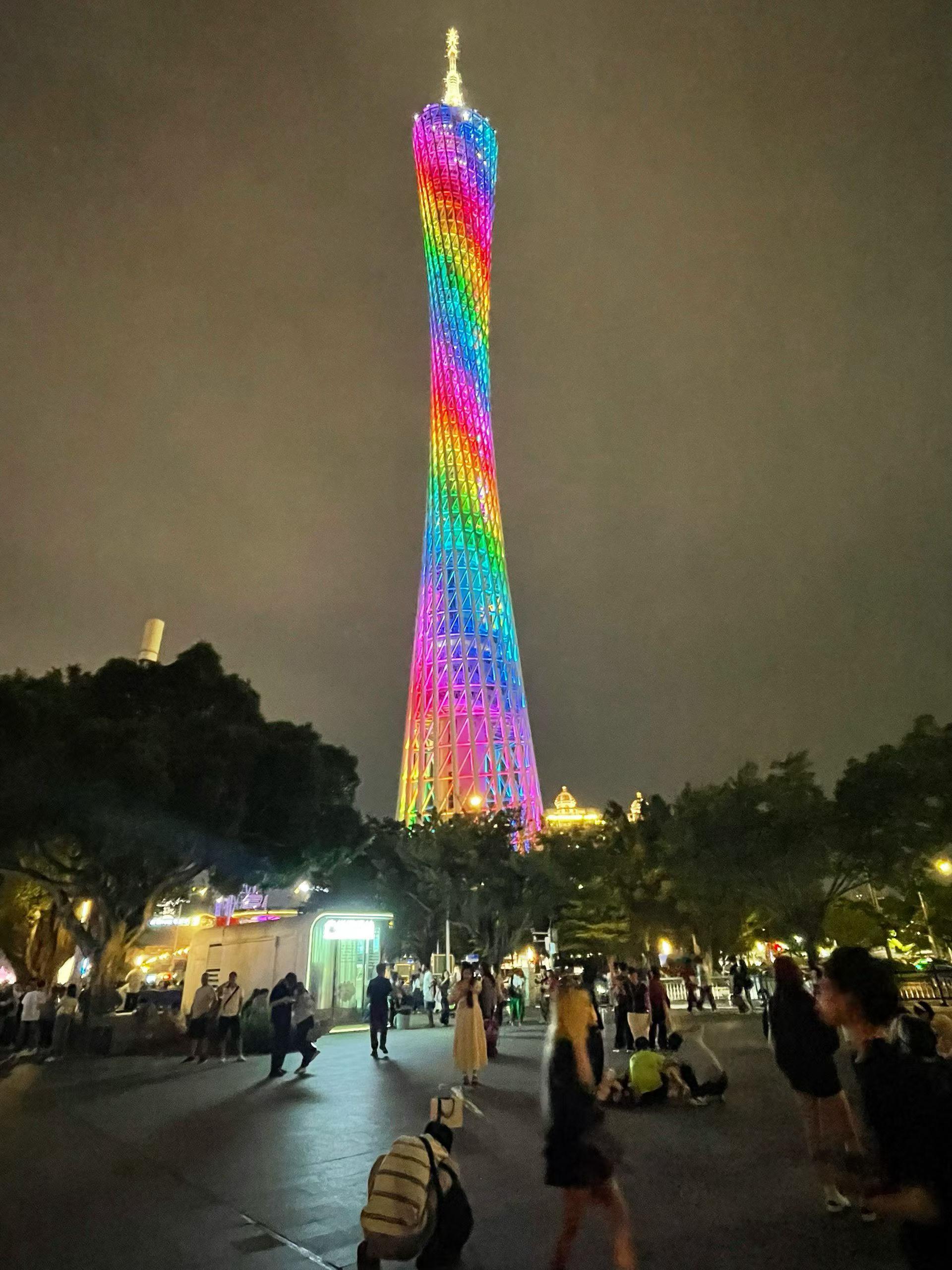 人到中年，渐渐收起了锋芒，学会了沉默，也学会了看淡。不再争对错，不再论输赢，只想