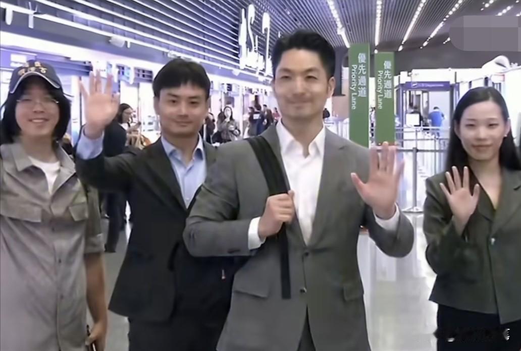 蒋万安去新加坡领奖了，民进党的沈伯洋可以宣布提前落选了。

台北市获得了“202