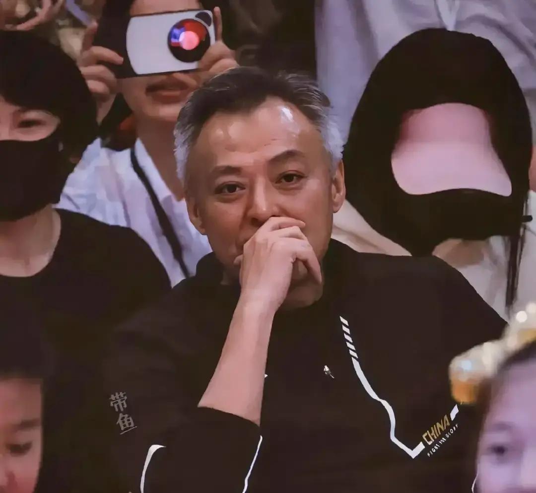 巴黎奥运前夜，国乒教练名单全换！
 
秦志戬升总教练，肖战当副手。王皓、马琳原地