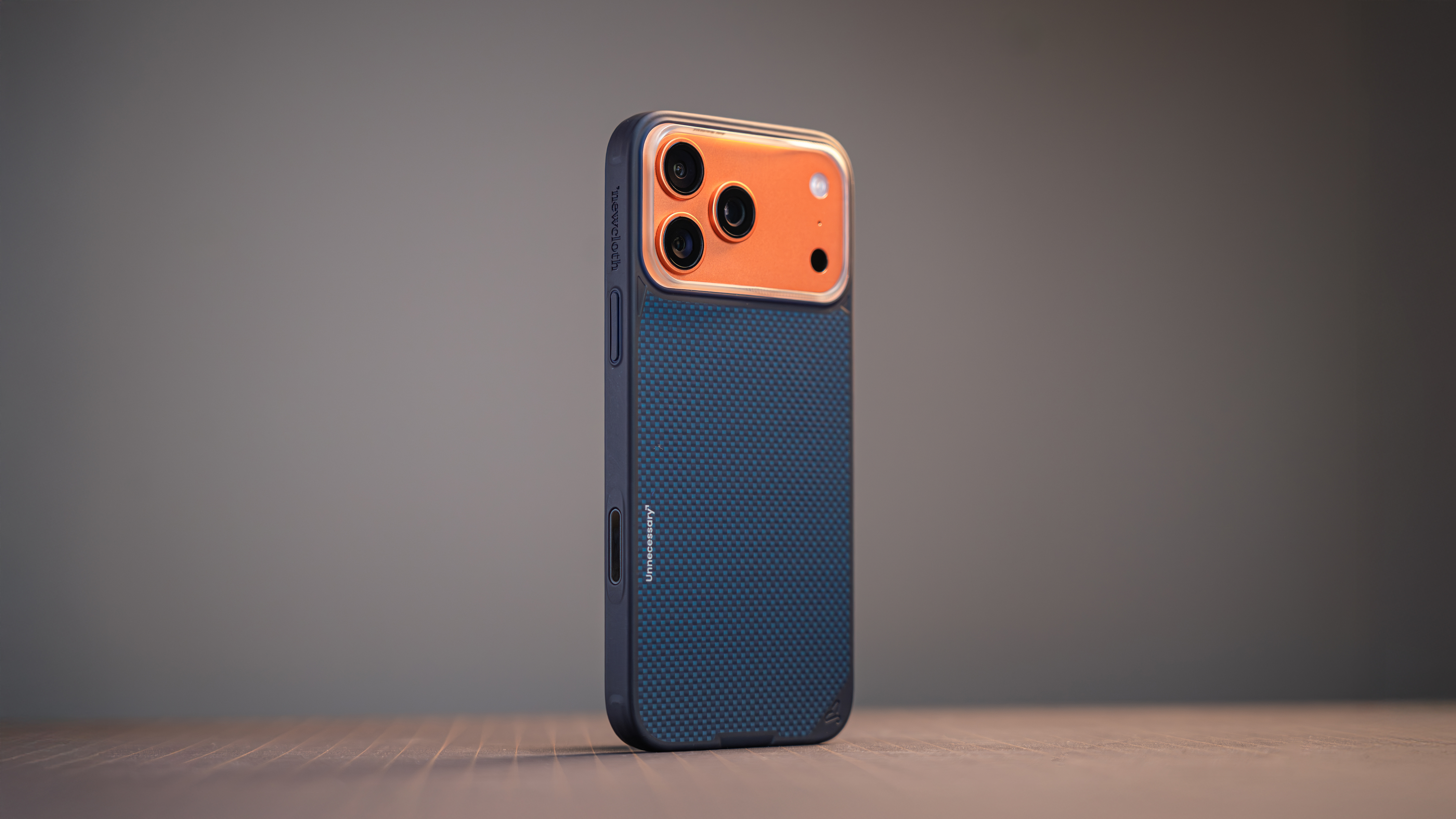 从云长换成了newcloth 赤碧·赵子龙全包的凯夫拉壳，安全感很足，而且依然轻