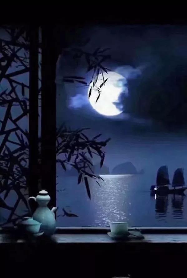 漫步山间，看溪水潺潺绕着蜿蜒小路，一路伸向清幽静谧之处，晚风轻拂，月光洒满庭院，