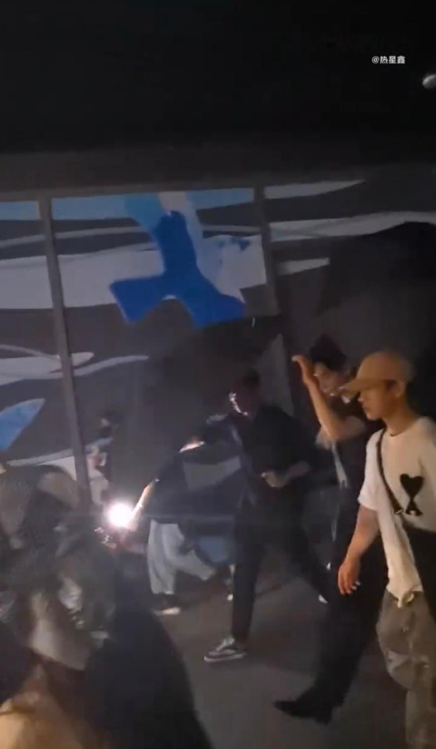 给我看的火冒三丈最近神人真的越来越多了