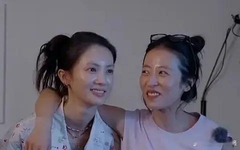 直观感受奥黛丽和莉莉的区别奥黛丽和莉莉是陈好分别给给金晨和周雨彤的英文名都是刚敷