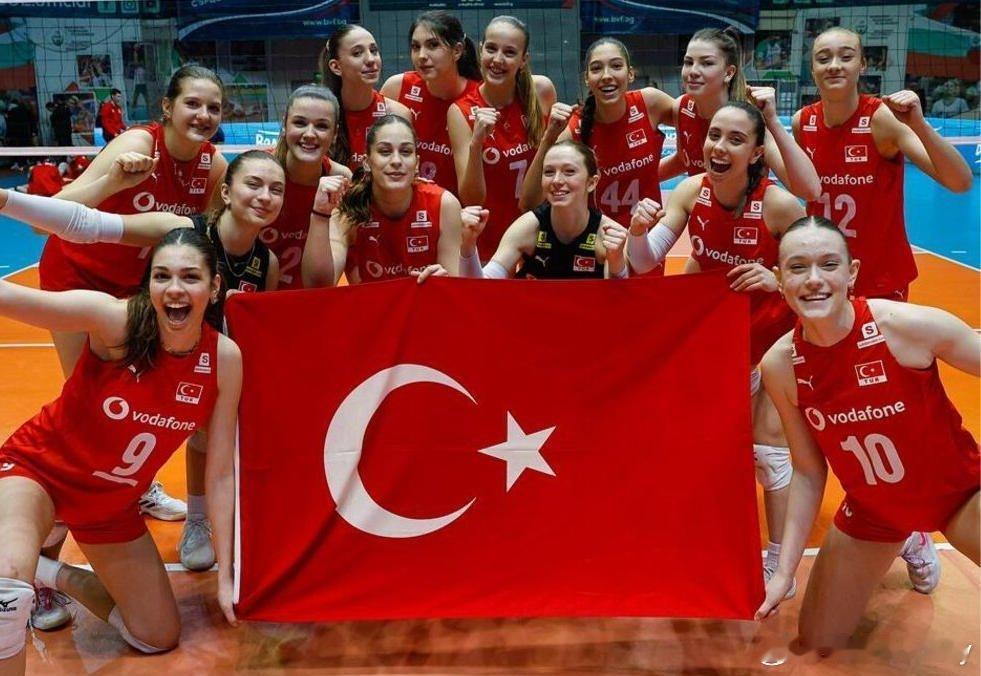 U18女排欧锦赛预选赛决赛，土耳其女排3-1（25-23 , 19-25 , 2