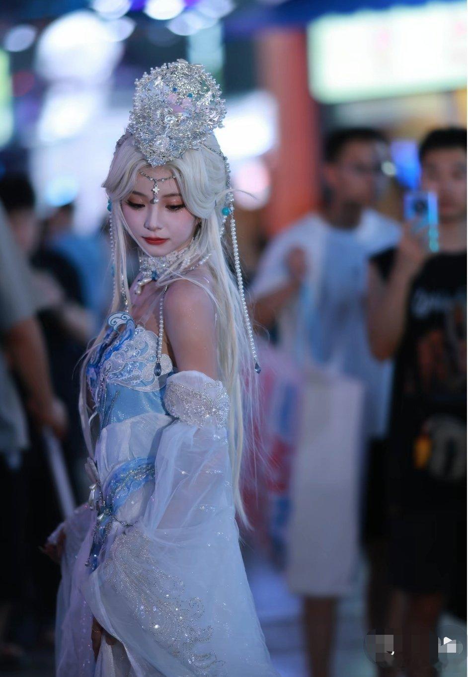 集你所爱这是在ChinaJoy现场，最心动、最珍藏的几张照片。每次奔赴漫展盛会，