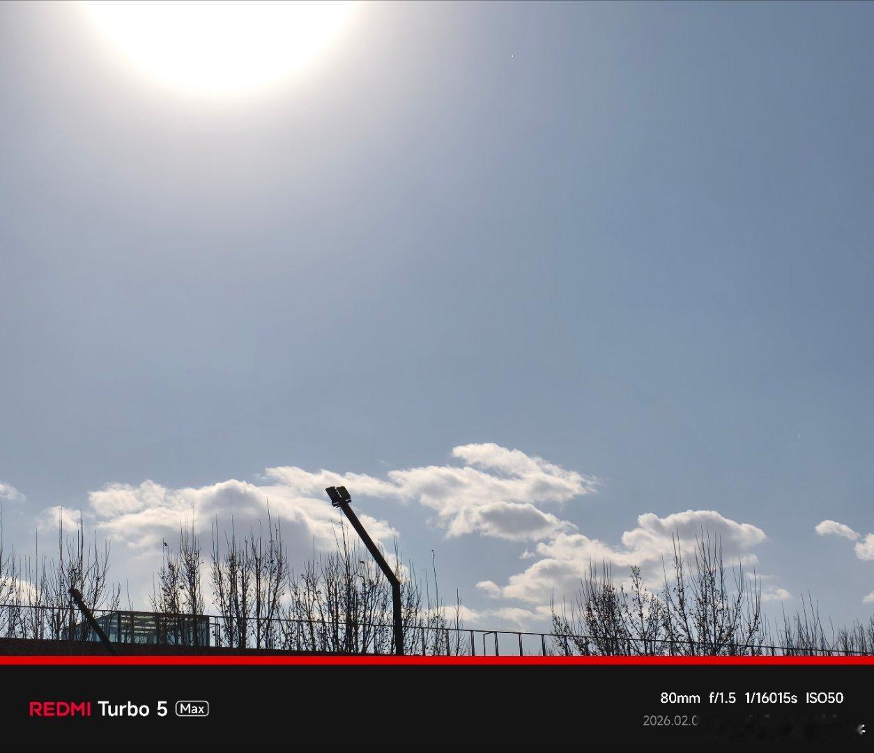 红米Tureb5 Max我愿称它为:最耐看的手机！因为广告法不允许我说它是最美的