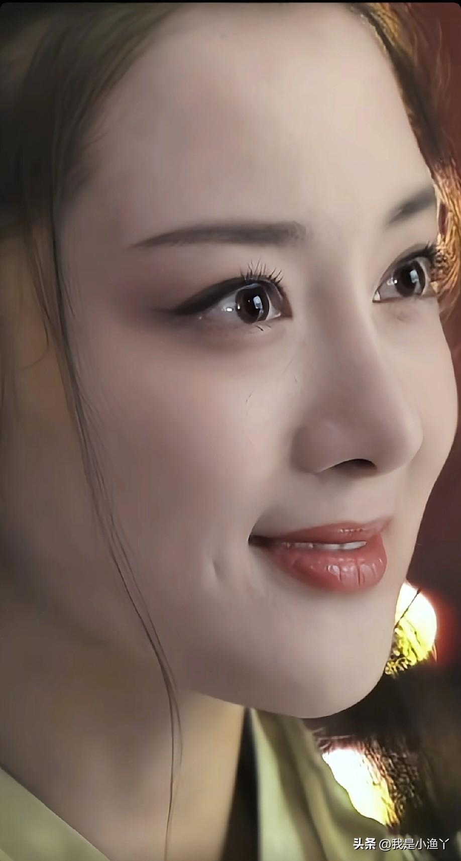 《逐玉》最近可真是火出圈了，不光剧情讨论度高，还意外带火了不少老剧演员。

之前