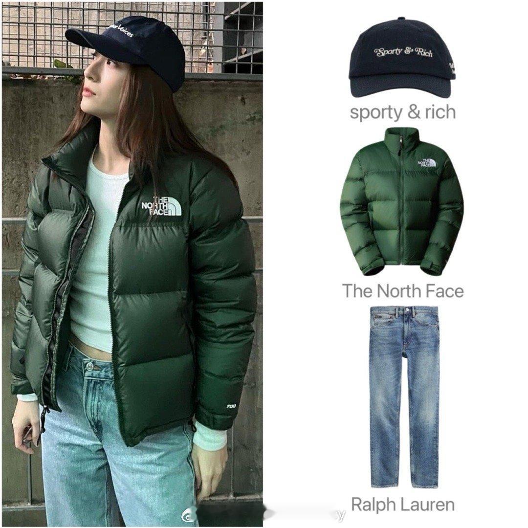 Krystal郑秀晶近日私服五则，整体偏日常休闲！ ​​​