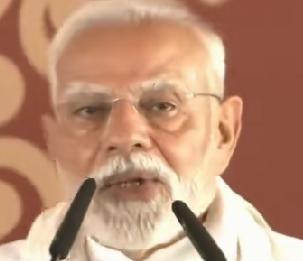 印度总理莫迪开始对英国遗留的殖民教育方式宣战了，说英国过去给印度遗留的殖民教育方