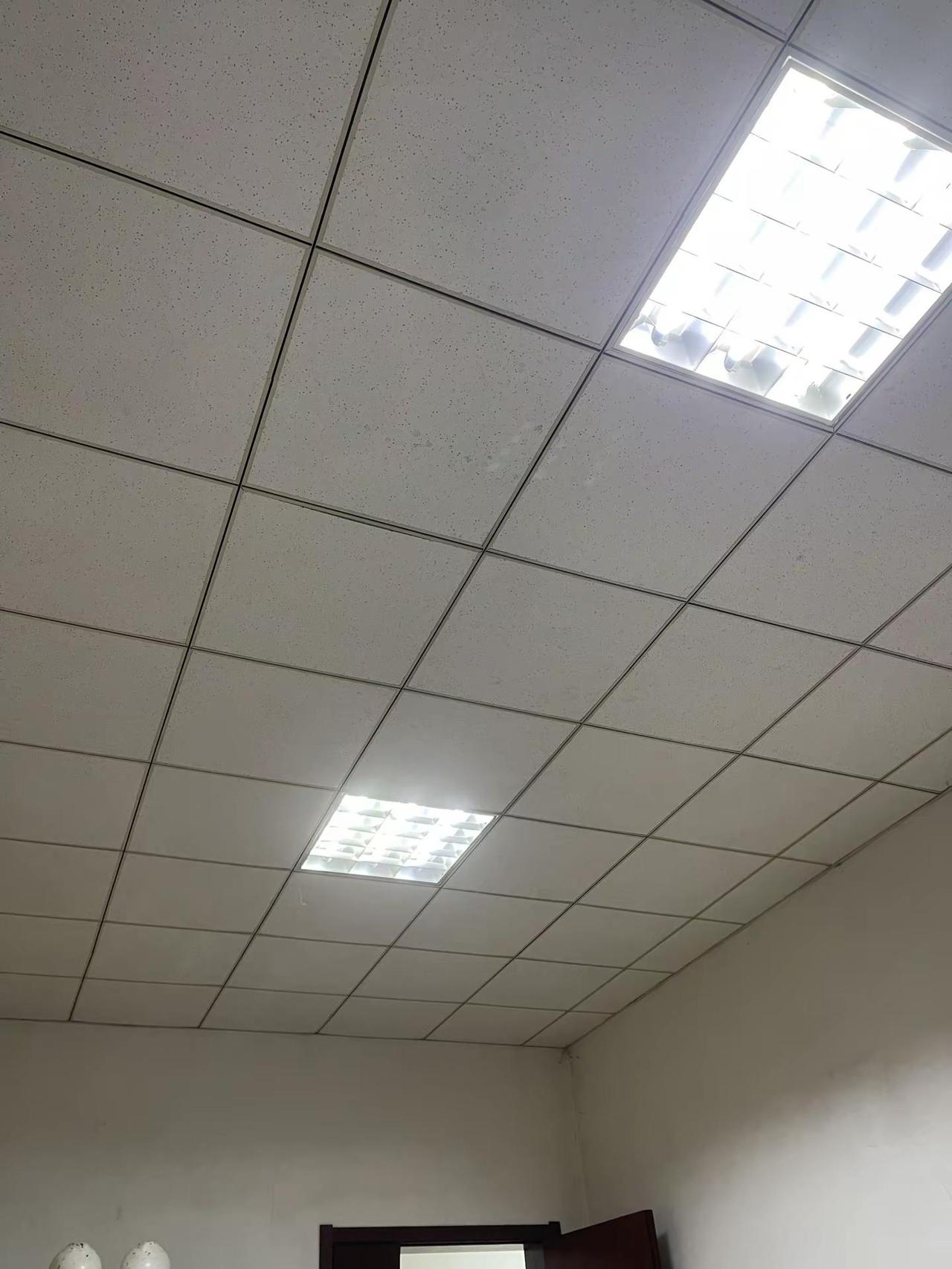 听说到现在还没放假的天花板都这样