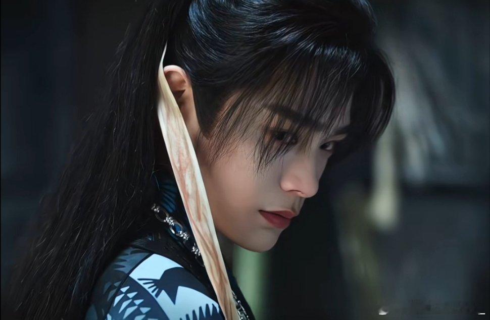 #永夜星河[超话]# 子期[泪]对不起，虽然你哭的很伤心，但是吗的眼睛大就是好，