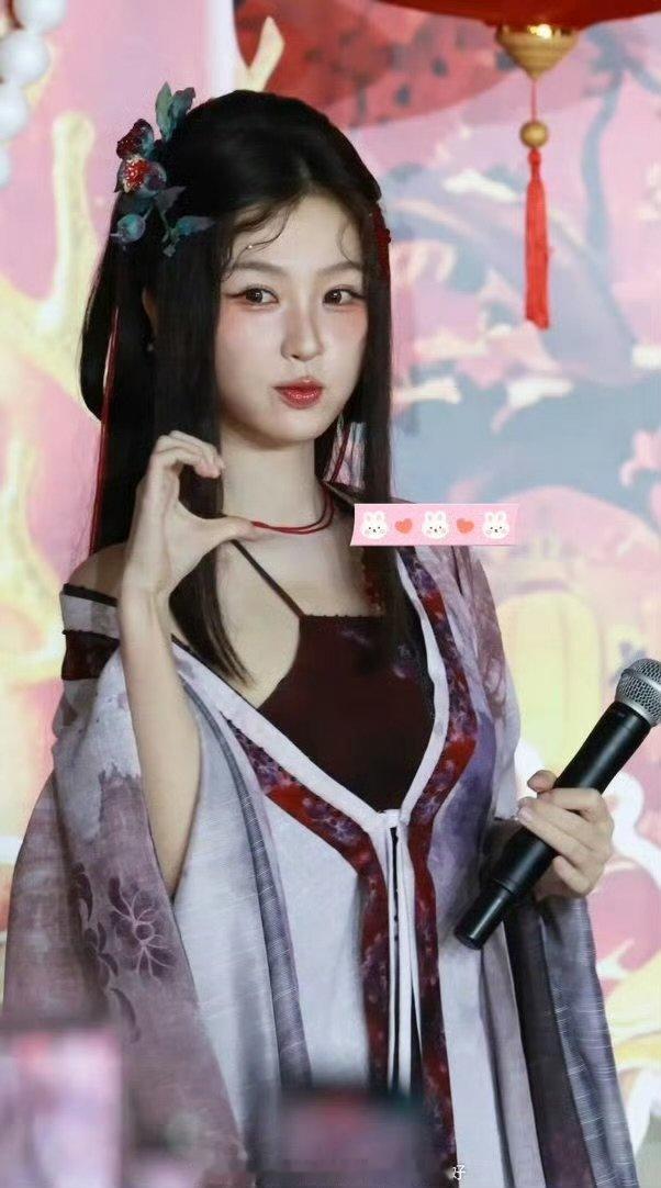 虞书欣念相思开机生图虞书欣念相思开机生图状态 哇塞 
