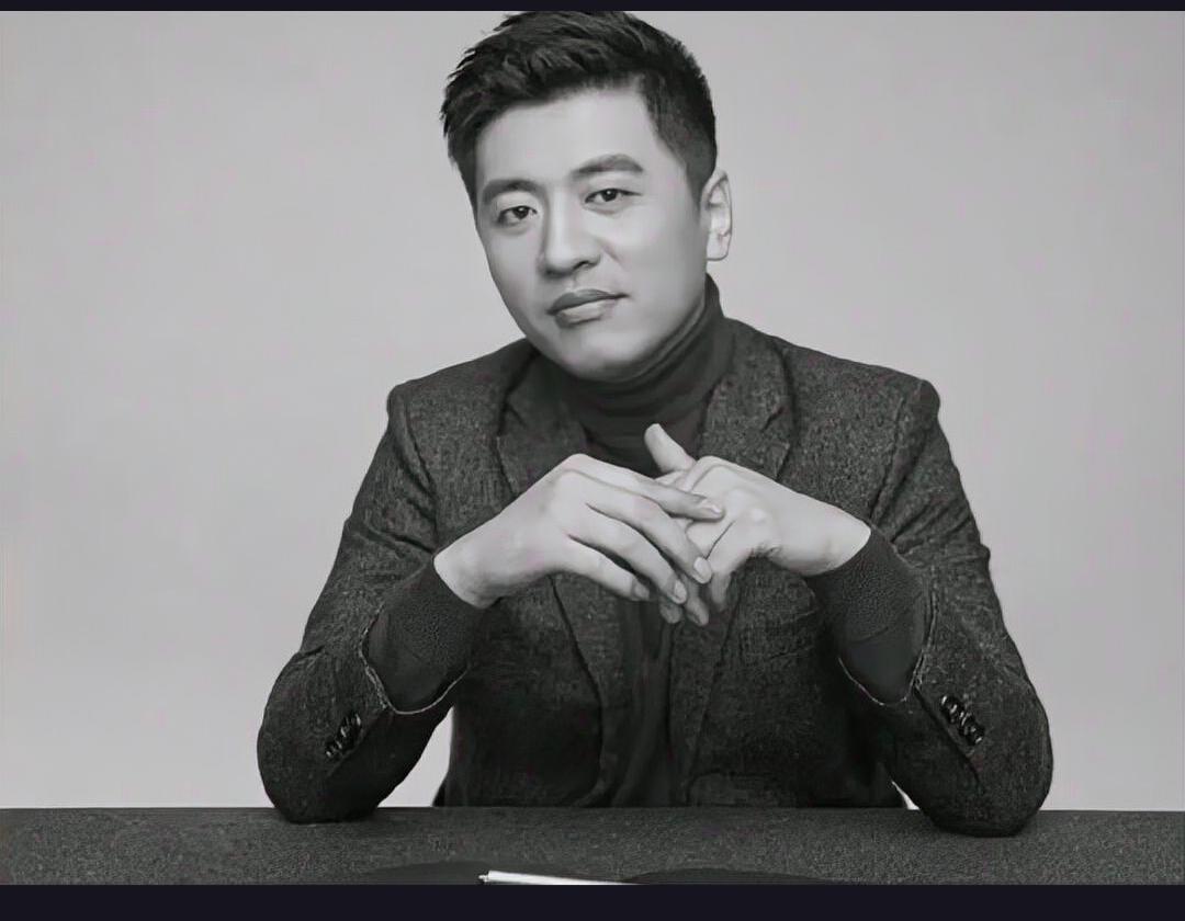 41岁名师张雪峰突然离世，心源性猝死为何总爱找上青壮年？这背后隐藏着怎样的健康危