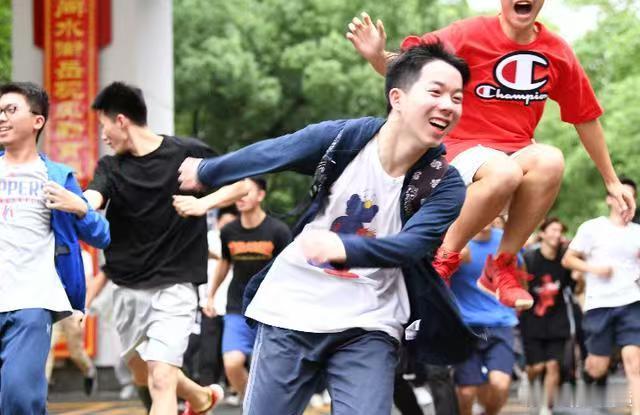 高考前祈福就来辽宁铁刹山高考压力大、心态容易慌，考前需要一处能静心、能纳福、能攒