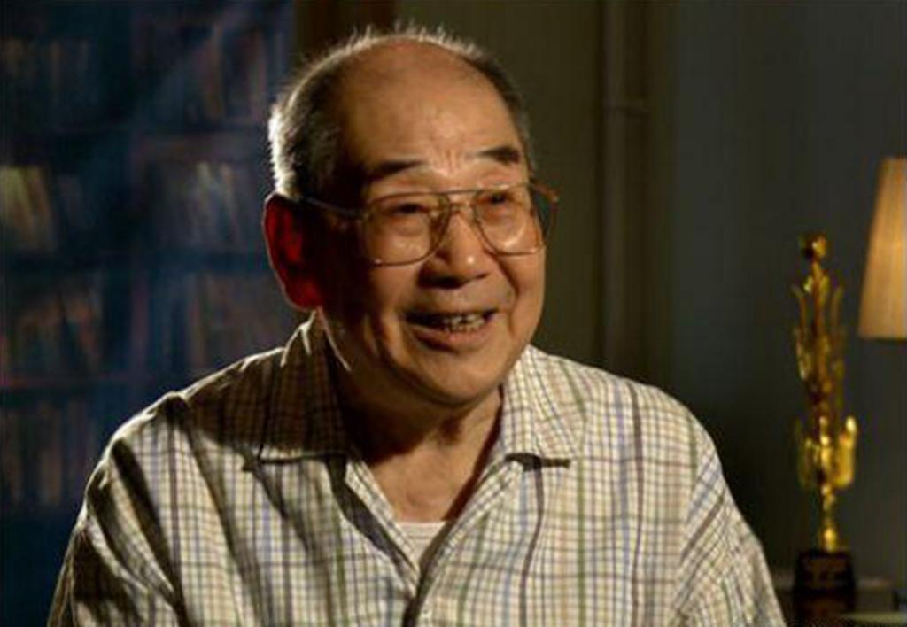 王铎：给瓦尔特配音的演员鲁非，我们几乎不知道，他自己也很少说。
事情是这样的：1